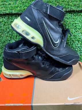 Nike Air Max 180 BB GS Black Metallic Silver 313892-002 2006 VTG Size 5.5Y Boxed